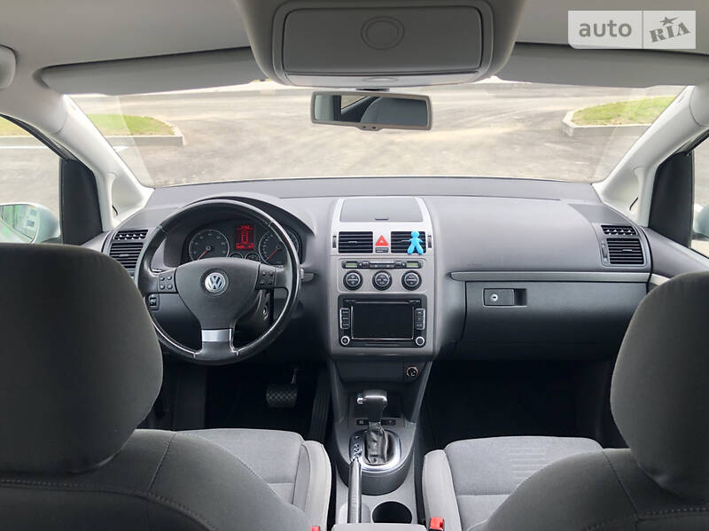 Мінівен Volkswagen Touran 2008 в Рівному