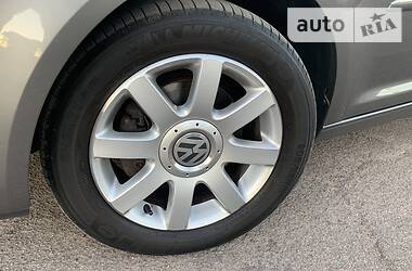 Мінівен Volkswagen Touran 2010 в 