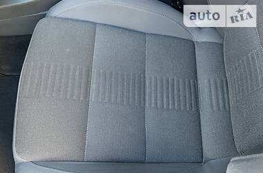Мінівен Volkswagen Touran 2010 в 