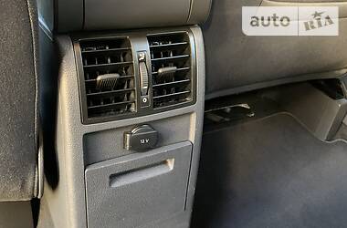 Мінівен Volkswagen Touran 2010 в 