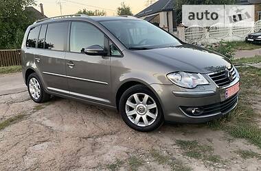 Мінівен Volkswagen Touran 2010 в 