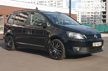 Мінівен Volkswagen Touran 2011 в 