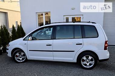 Минивэн Volkswagen Touran 2009 в Дрогобыче