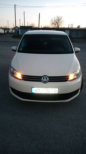 Мінівен Volkswagen Touran 2012 в Звягелі