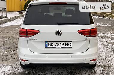 Минивэн Volkswagen Touran 2016 в Ровно