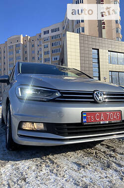 Минивэн Volkswagen Touran 2017 в Луцке