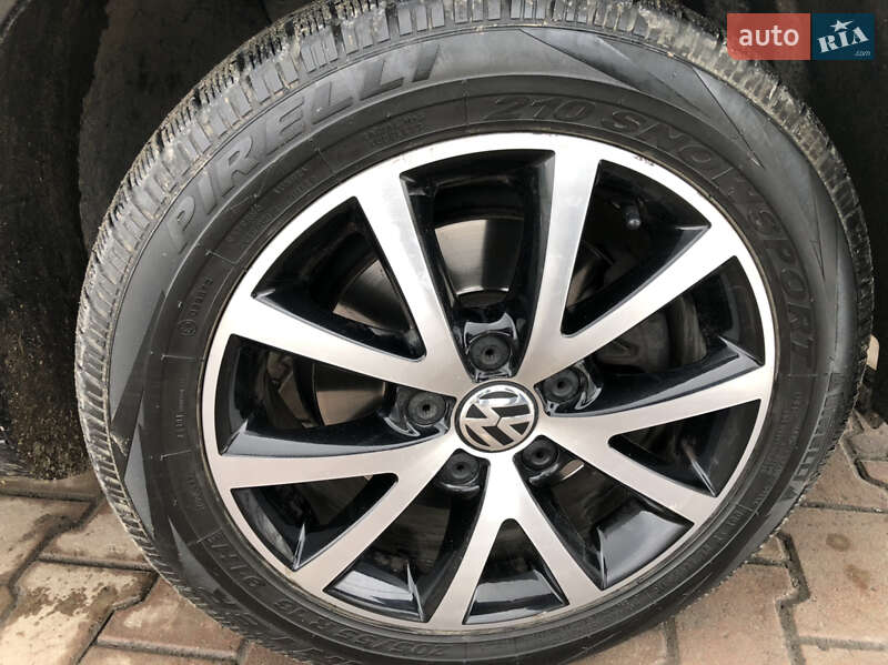 Минивэн Volkswagen Touran 2010 в Каменец-Подольском