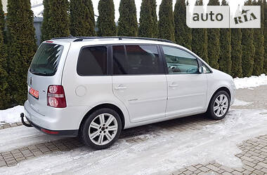 Минивэн Volkswagen Touran 2008 в Львове