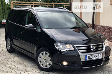 Минивэн Volkswagen Touran 2010 в Самборе