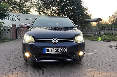 Минивэн Volkswagen Touran 2012 в Бучаче