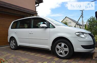 Мінівен Volkswagen Touran 2007 в Луцьку