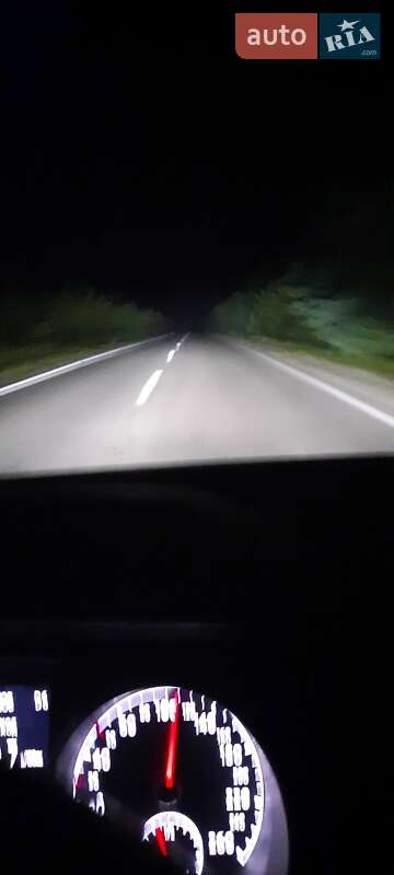 Микровэн Volkswagen Touran 2017 в Кропивницком