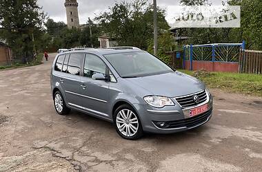 Минивэн Volkswagen Touran 2009 в Житомире