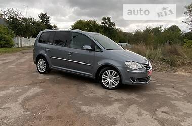 Минивэн Volkswagen Touran 2009 в Житомире