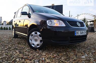 Минивэн Volkswagen Touran 2004 в Самборе