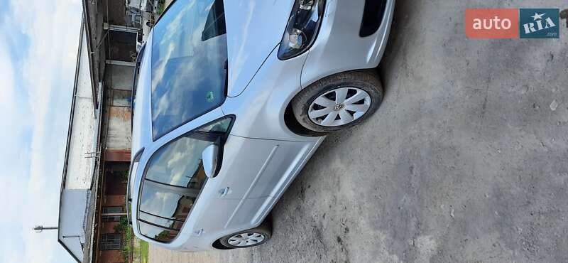 Мікровен Volkswagen Touran 2012 в Шептицькому