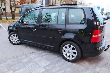 Минивэн Volkswagen Touran 2004 в Львове