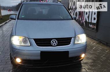 Минивэн Volkswagen Touran 2006 в Луцке