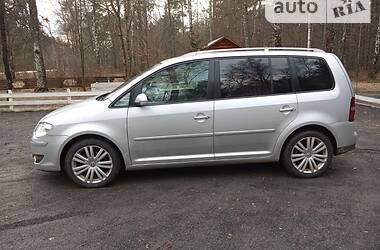 Минивэн Volkswagen Touran 2007 в Маневичах