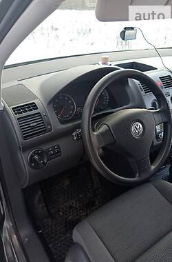 Минивэн Volkswagen Touran 2007 в Галиче