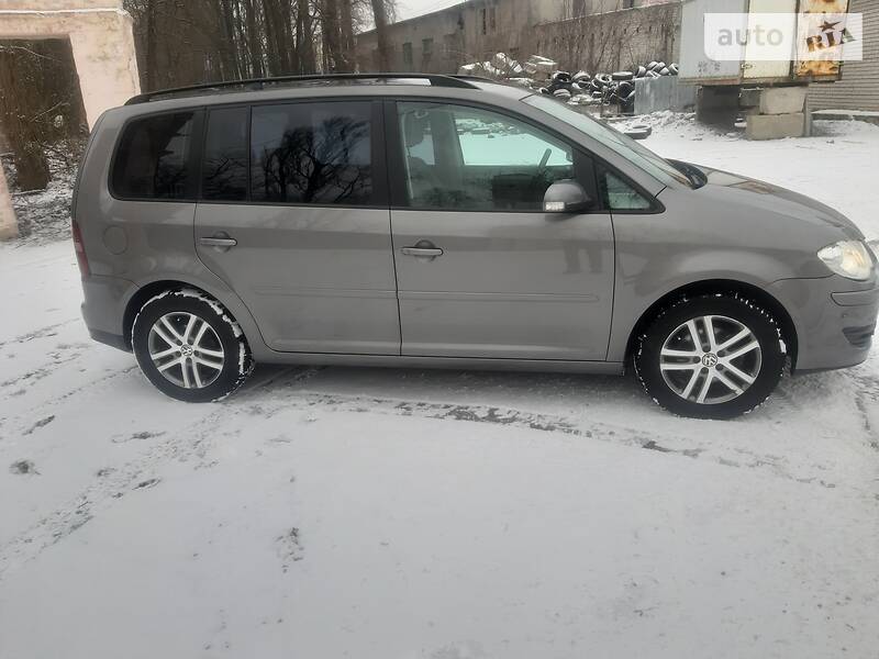 Минивэн Volkswagen Touran 2007 в Броварах