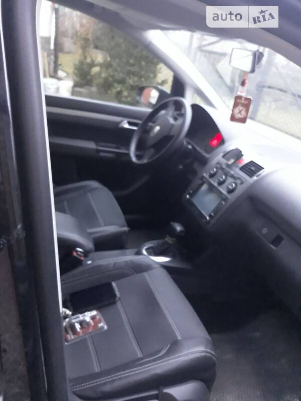 Минивэн Volkswagen Touran 2009 в Львове