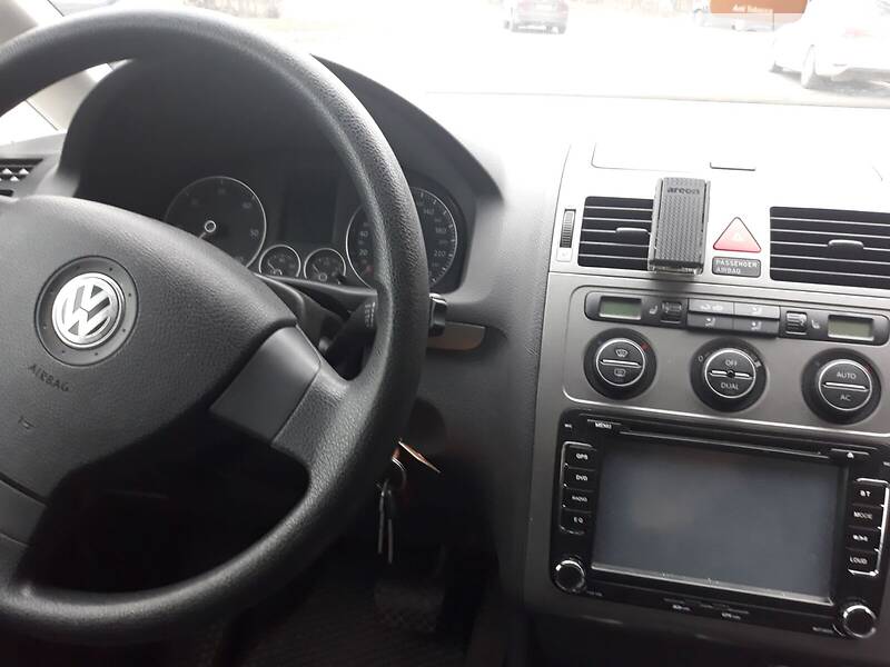 Минивэн Volkswagen Touran 2009 в Львове