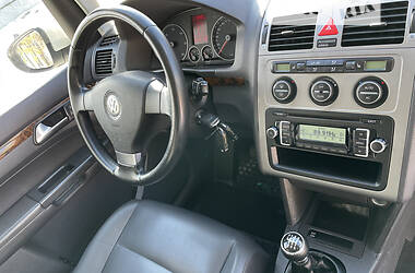 Минивэн Volkswagen Touran 2010 в Кременце