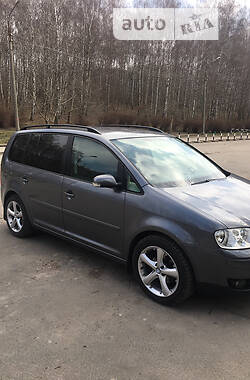 Мінівен Volkswagen Touran 2005 в Тернополі