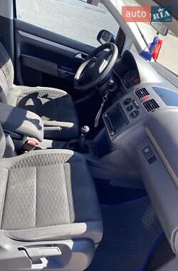 Минивэн Volkswagen Touran 2008 в 