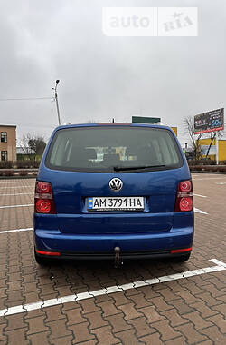 Универсал Volkswagen Touran 2009 в Житомире