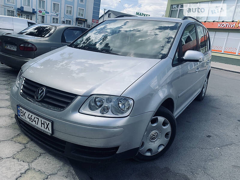 Мінівен Volkswagen Touran 2006 в Млиніві