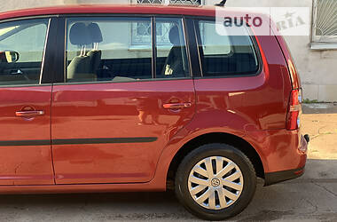 Минивэн Volkswagen Touran 2009 в Киеве