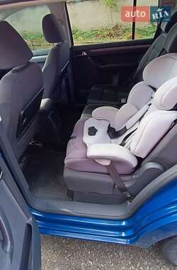 Микровэн Volkswagen Touran 2011 в 