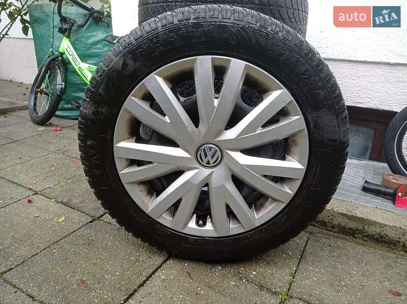 Мінівен Volkswagen Touran 2004 в Сарнах