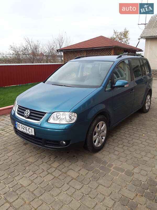 Универсал Volkswagen Touran 2005 в Черновцах