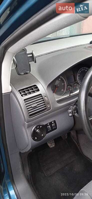 Мінівен Volkswagen Touran 2005 в Долинській