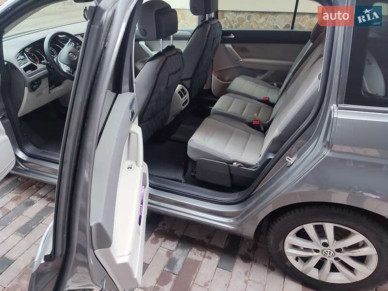 Мікровен Volkswagen Touran 2015 в Львові