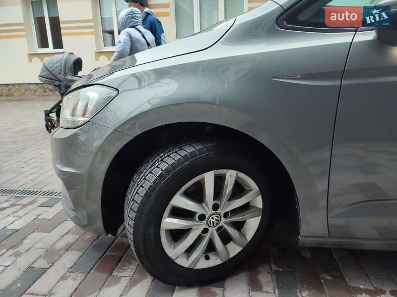 Мікровен Volkswagen Touran 2015 в Львові