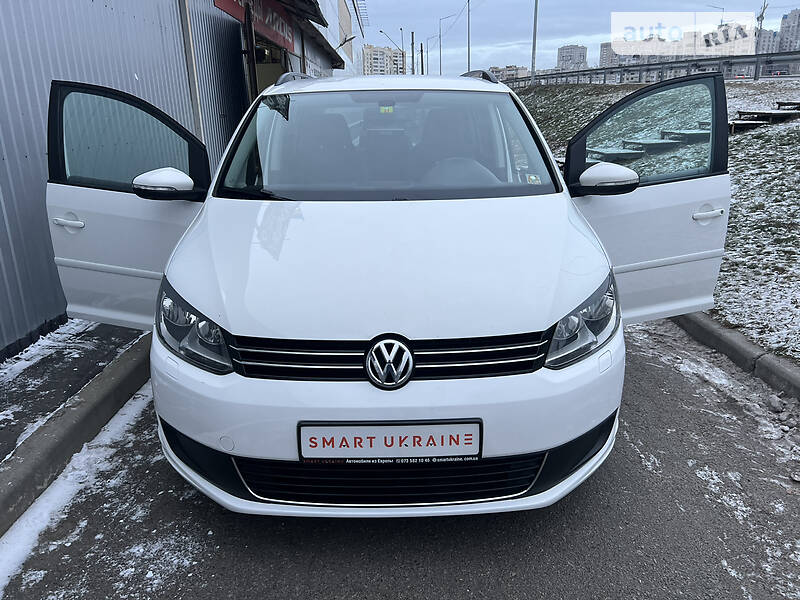 Минивэн Volkswagen Touran 2011 в Киеве
