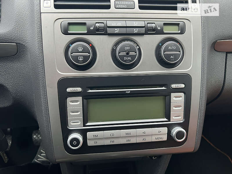 Минивэн Volkswagen Touran 2008 в Киеве