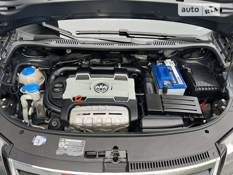 Минивэн Volkswagen Touran 2008 в Киеве