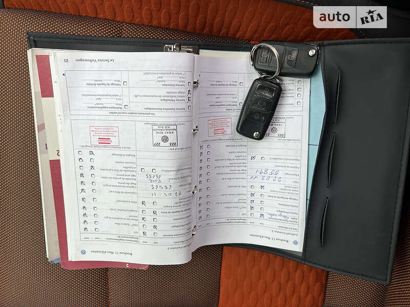 Минивэн Volkswagen Touran 2008 в Киеве