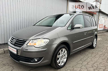 Минивэн Volkswagen Touran 2008 в Киеве