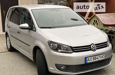 Мікровен Volkswagen Touran 2011 в Сваляві