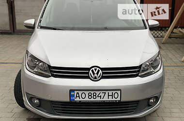 Мікровен Volkswagen Touran 2011 в Сваляві
