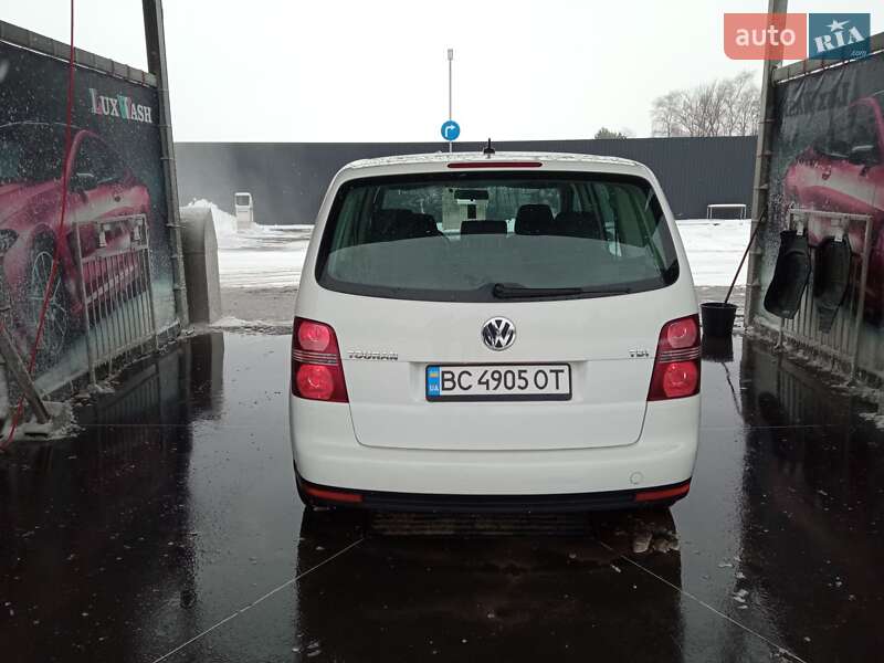 Минивэн Volkswagen Touran 2009 в Самборе