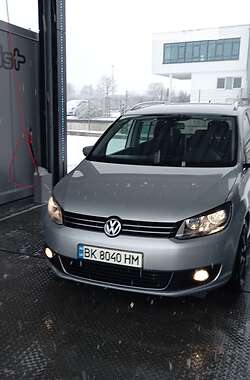 Мінівен Volkswagen Touran 2015 в Сарнах