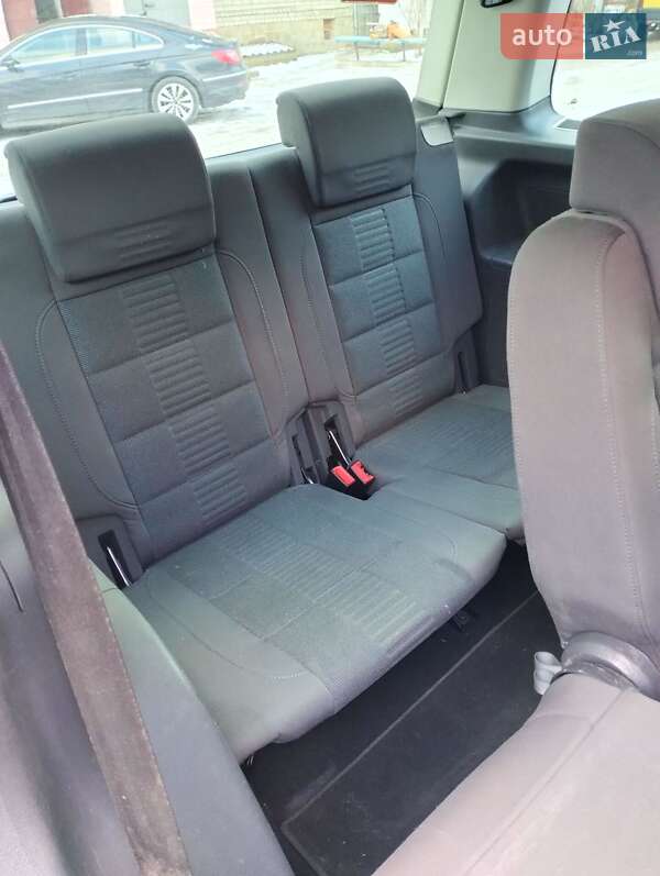 Минивэн Volkswagen Touran 2007 в Ровно