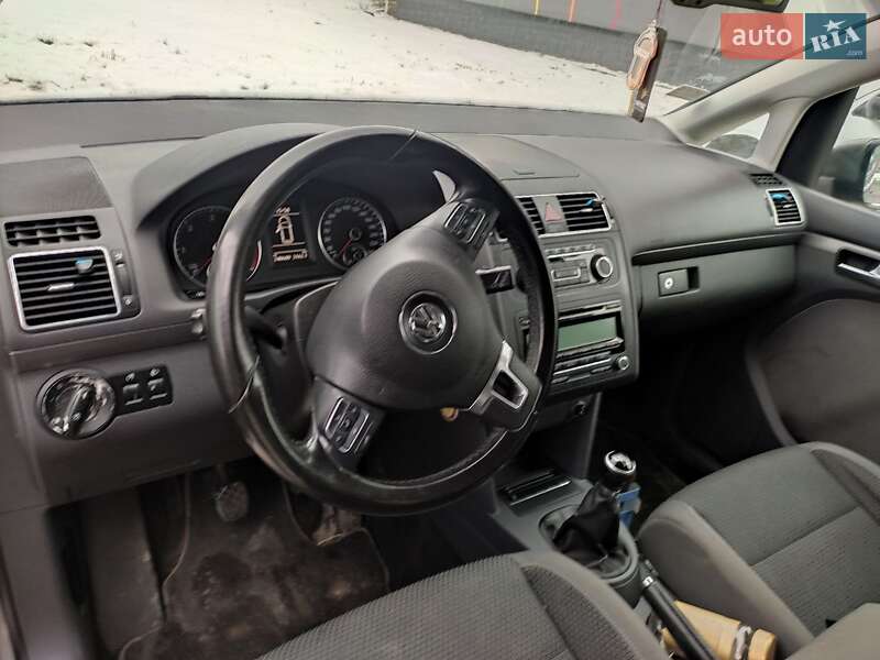 Микровэн Volkswagen Touran 2011 в Дрогобыче